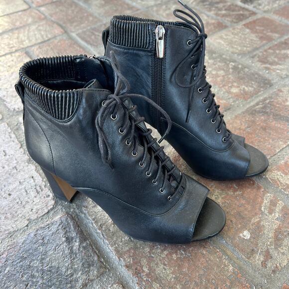 Vince Camuto Cleia Lace Up Open Toe Bootie Black Leather Size 7.5 - Picture 1 of 6